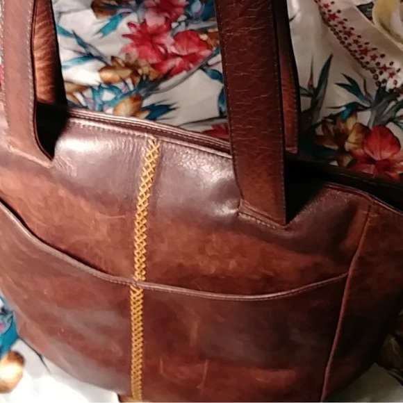 Vintage National Geographic leather purse-Made in Bolivia (12 in.x14 1/2 in.x 4) - Picture 8 of 8